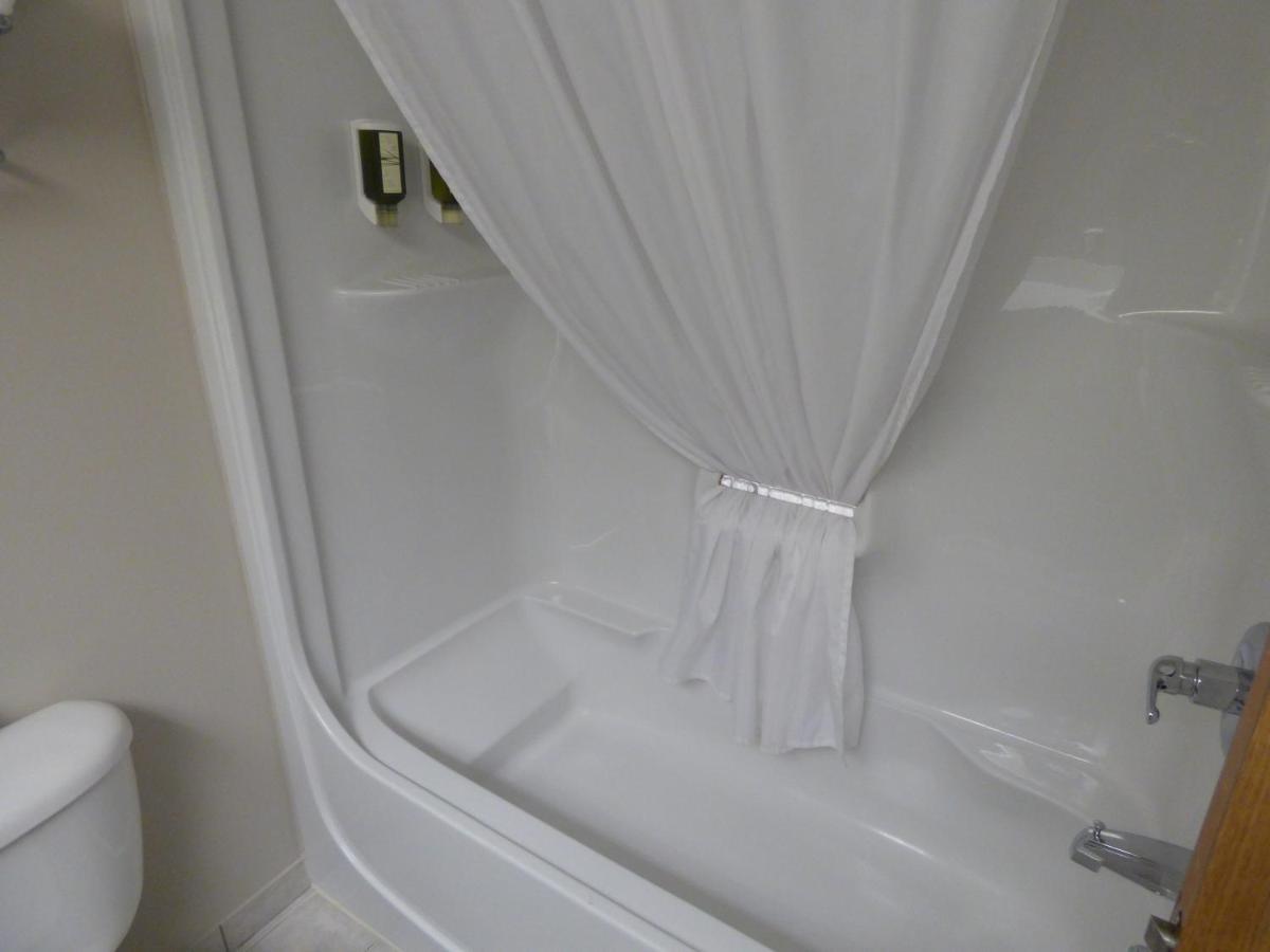 Chateau Logue Hotel Maniwaki Zewnętrze zdjęcie