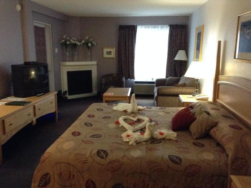 Chateau Logue Hotel Maniwaki Zewnętrze zdjęcie